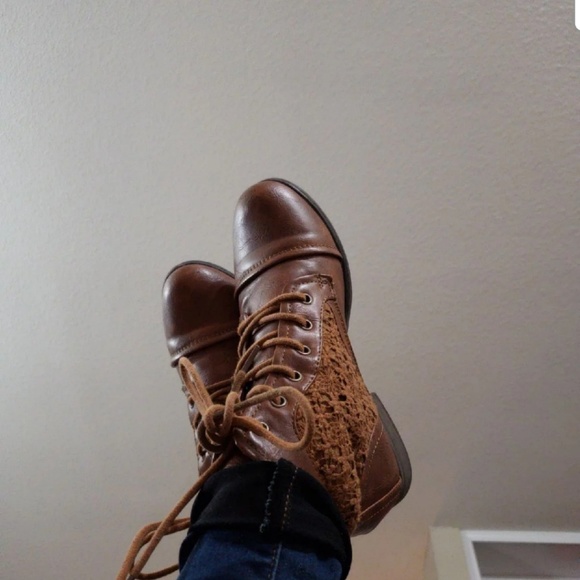 Booties ! - Picture 2 of 3